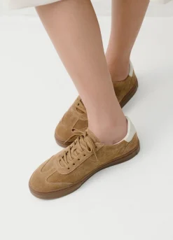 Cody Sneaker