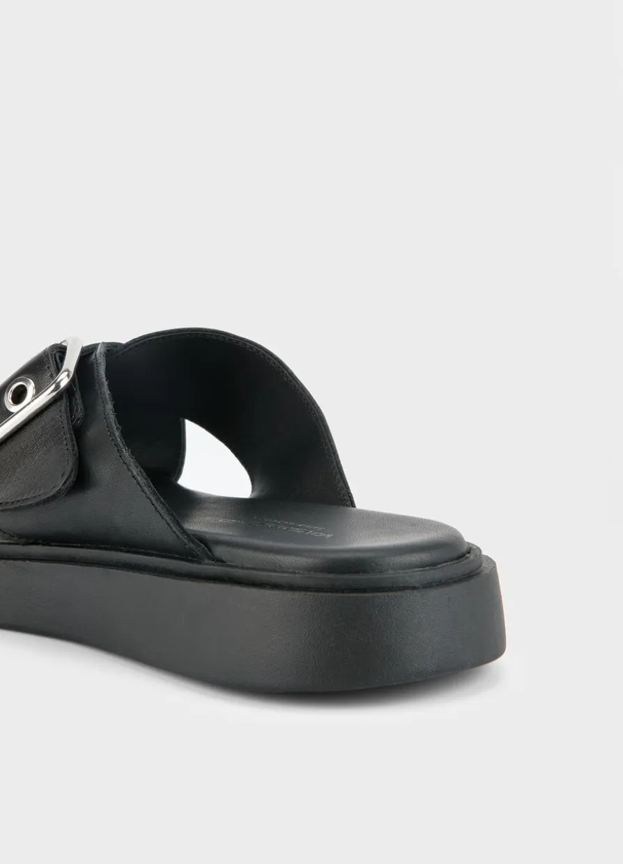 Connie Sandalen