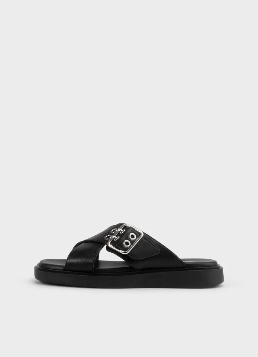 Connie Sandalen