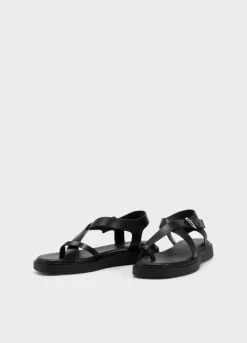 Connie Sandalen