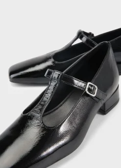 Debbi Pumps