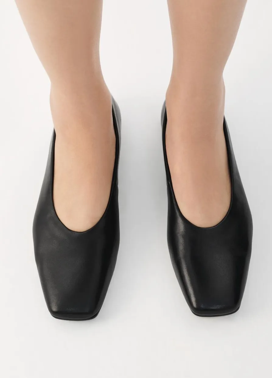 Delia Ballerinas