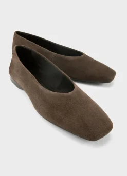 Delia Ballerinas