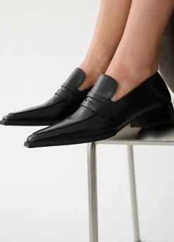 Eida Loafer