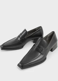 Eida Loafer
