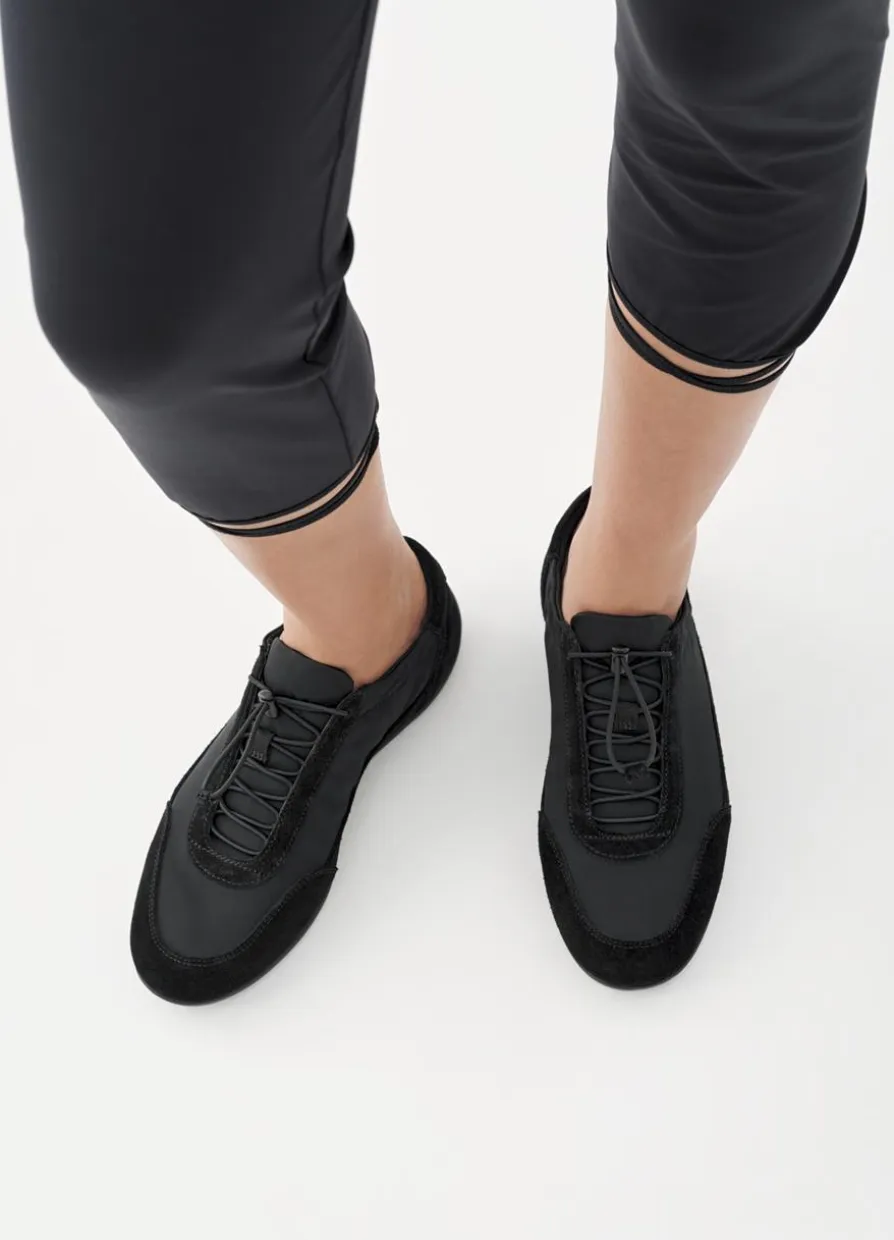 Hollie Sneaker