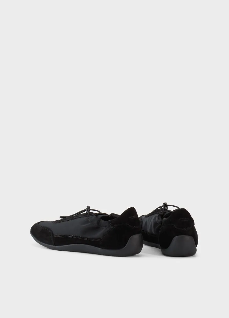 Hollie Sneaker