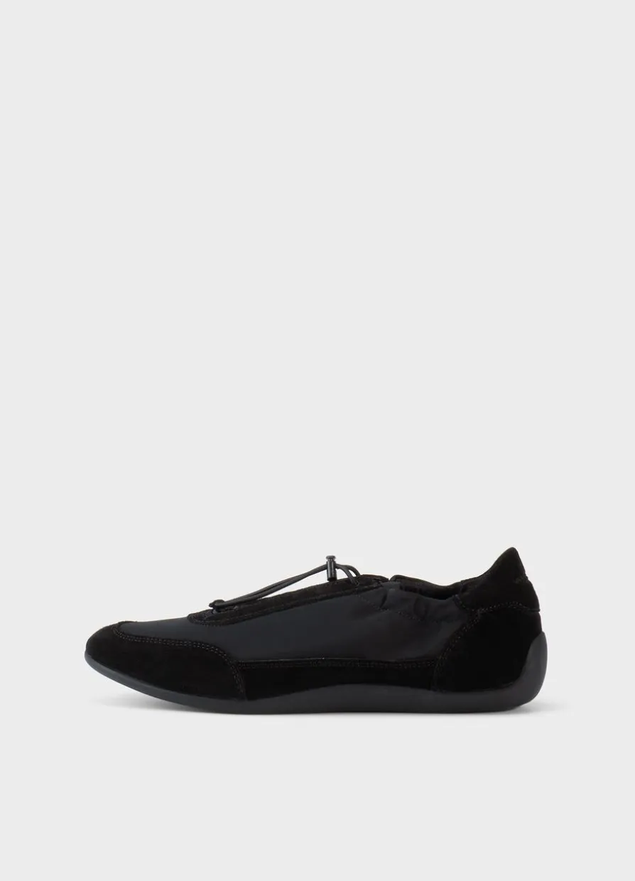 Hollie Sneaker