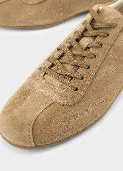 Hollie Sneaker