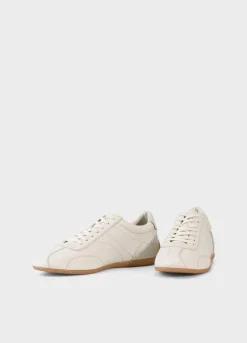 Hollie Sneaker