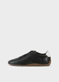 Hollie Sneaker