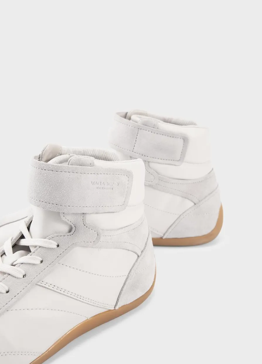 Hollie Sneaker