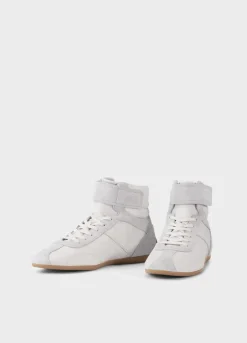 Hollie Sneaker