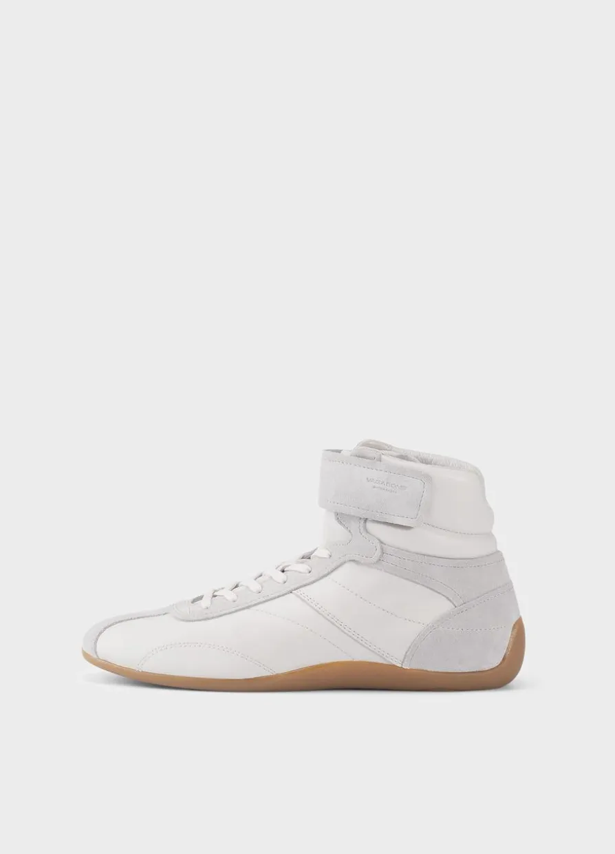 Hollie Sneaker