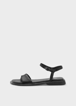 Izzy Sandalen