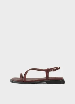 Izzy Sandalen