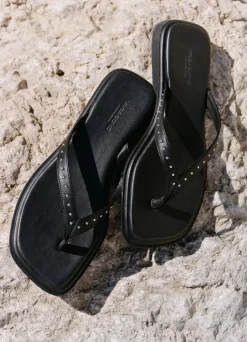 Izzy Sandalen