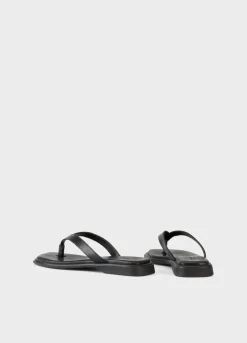 Izzy Sandalen