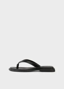 Izzy Sandalen