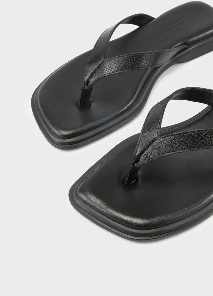 Izzy Sandalen