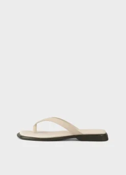 Izzy Sandalen