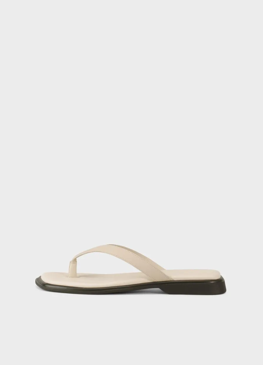 Izzy Sandalen