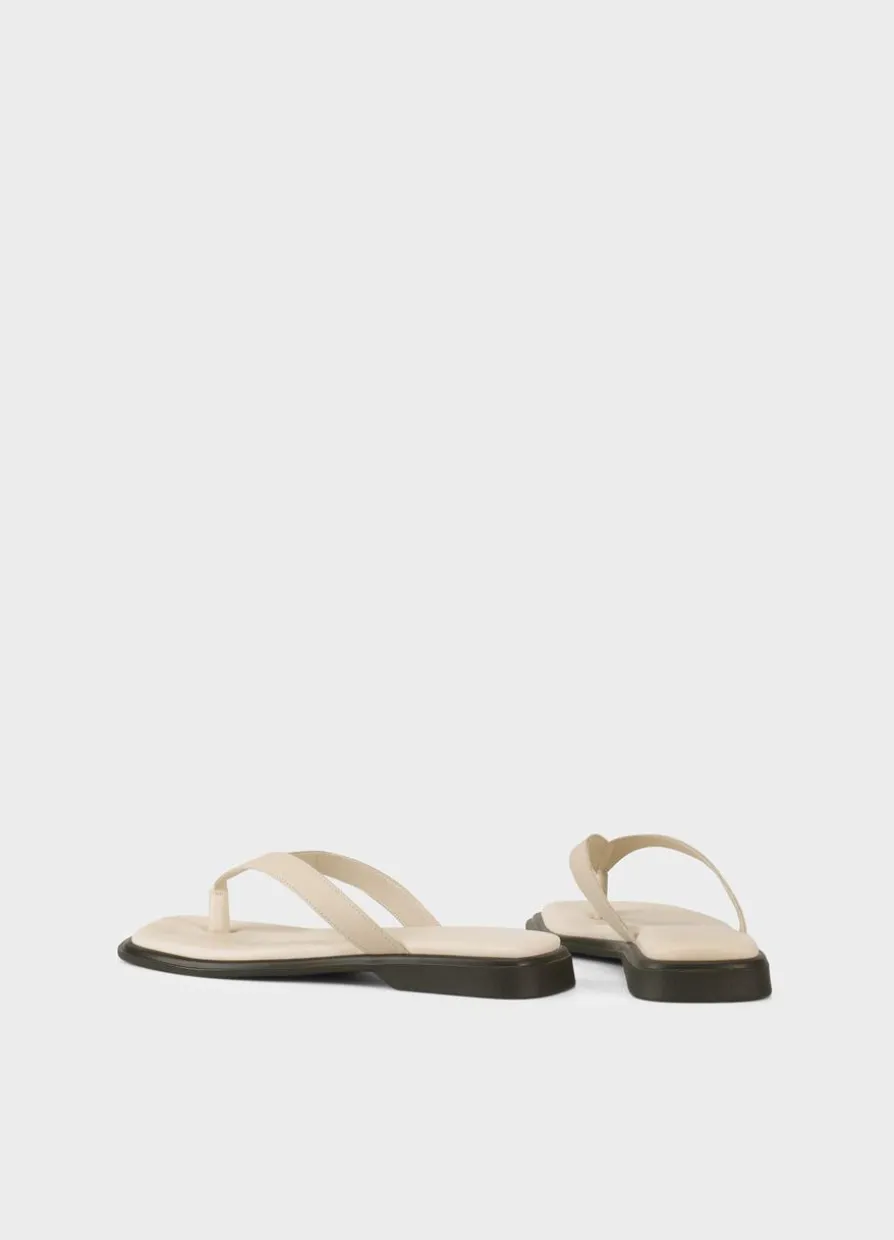 Izzy Sandalen