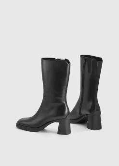 Janine Hohe Stiefel
