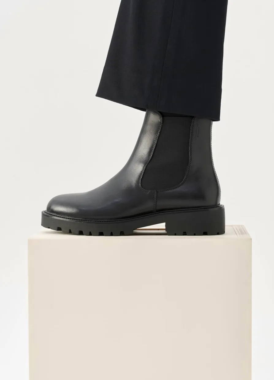 Kenova Chelsea Boots