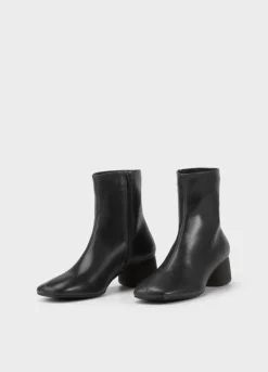 Livia Stiefeletten