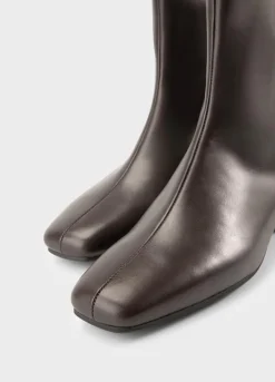 Mona Stiefeletten