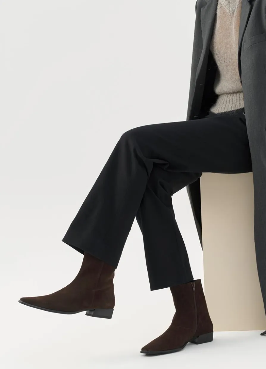 Nella Stiefeletten